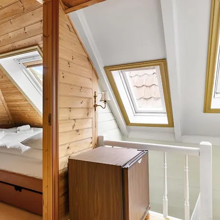 Historic Gem I Charming Semesterbostad