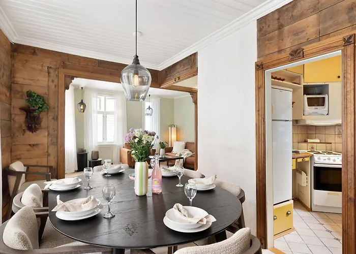 Historic Gem I Charming Hébergement de vacances *